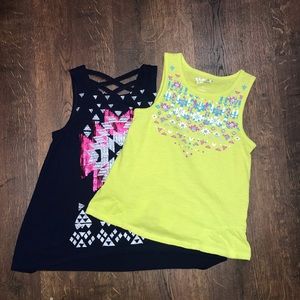 ARIZONA bundle of 2️⃣ sleeveless tops Size 6️⃣